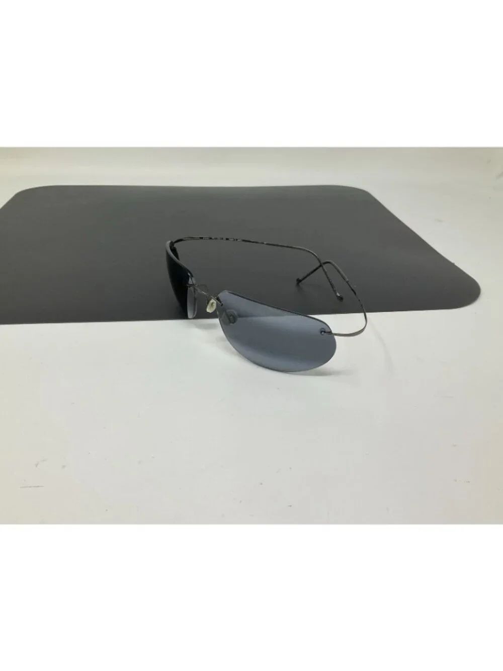Maui Jim Kaanapali MJ-501-02 Titanium Rimless Sunglasses Gunmetal Cracked Lenses